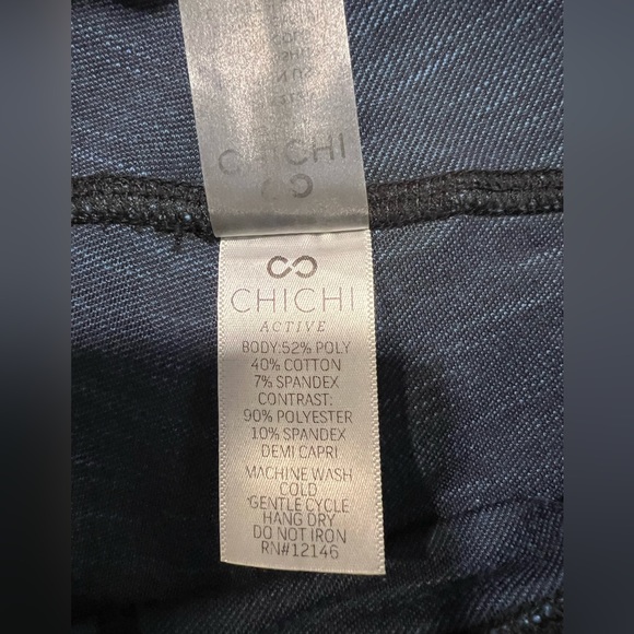 Chi Chi Active Wear Crop Yoga Pants women’s large (fit like medium) - Picture 6 of 8